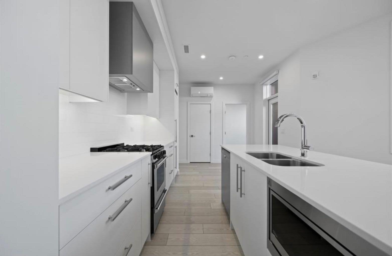 102, 8370 Broadcast Avenue SW
