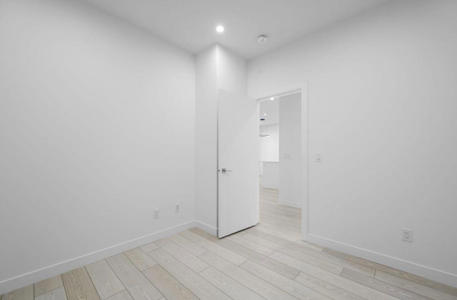 102, 8370 Broadcast Avenue SW