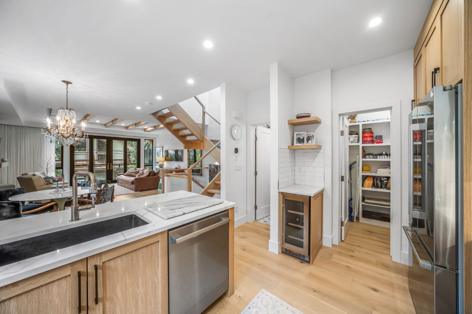 2, 617 4th Street 