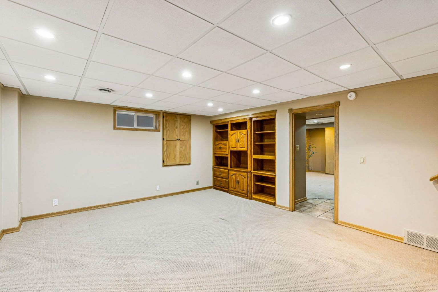 90 Glenhill Drive 