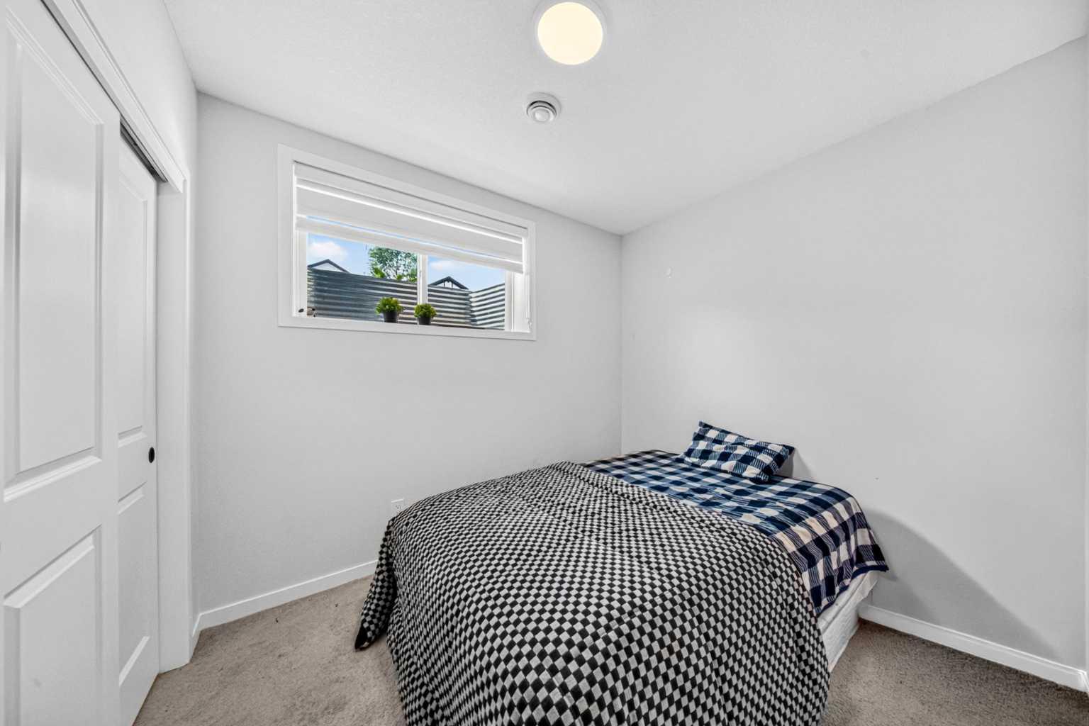 389 Cornerbrook Road NE