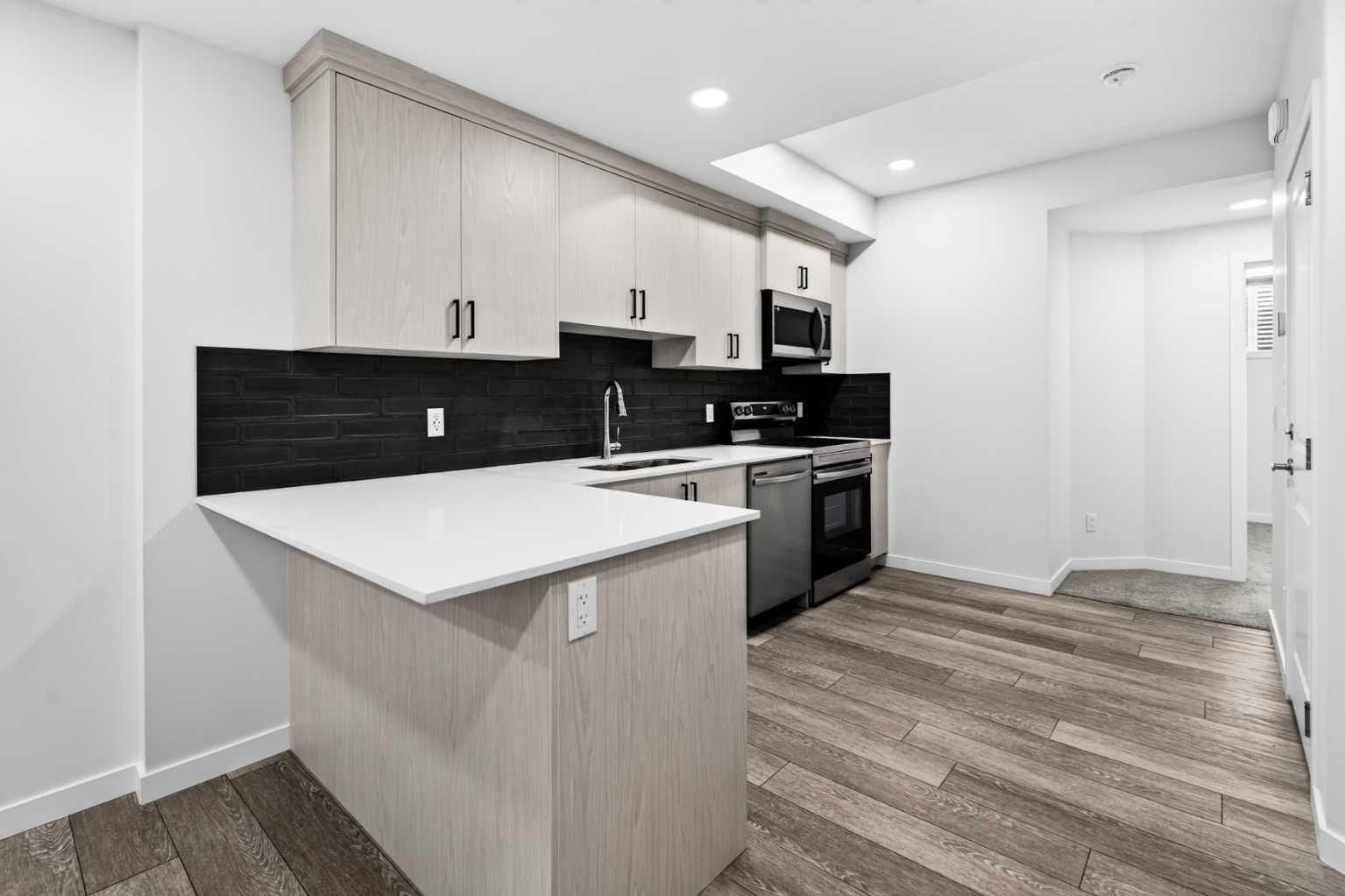215 Mallard Grove SE