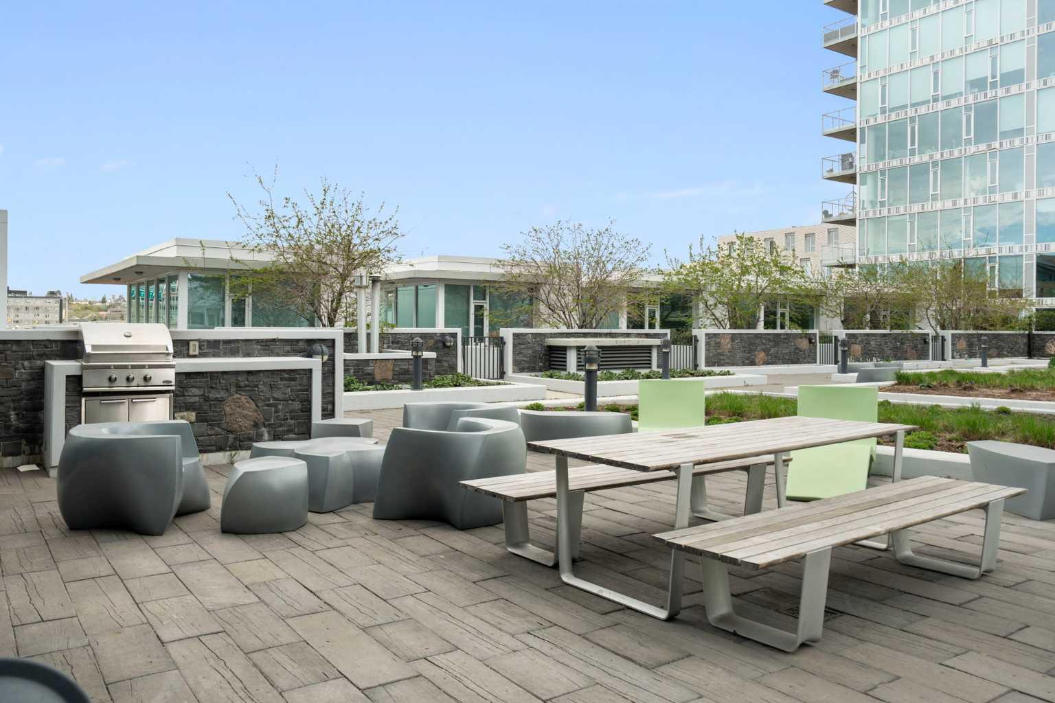 1004, 519 Riverfront Avenue SE