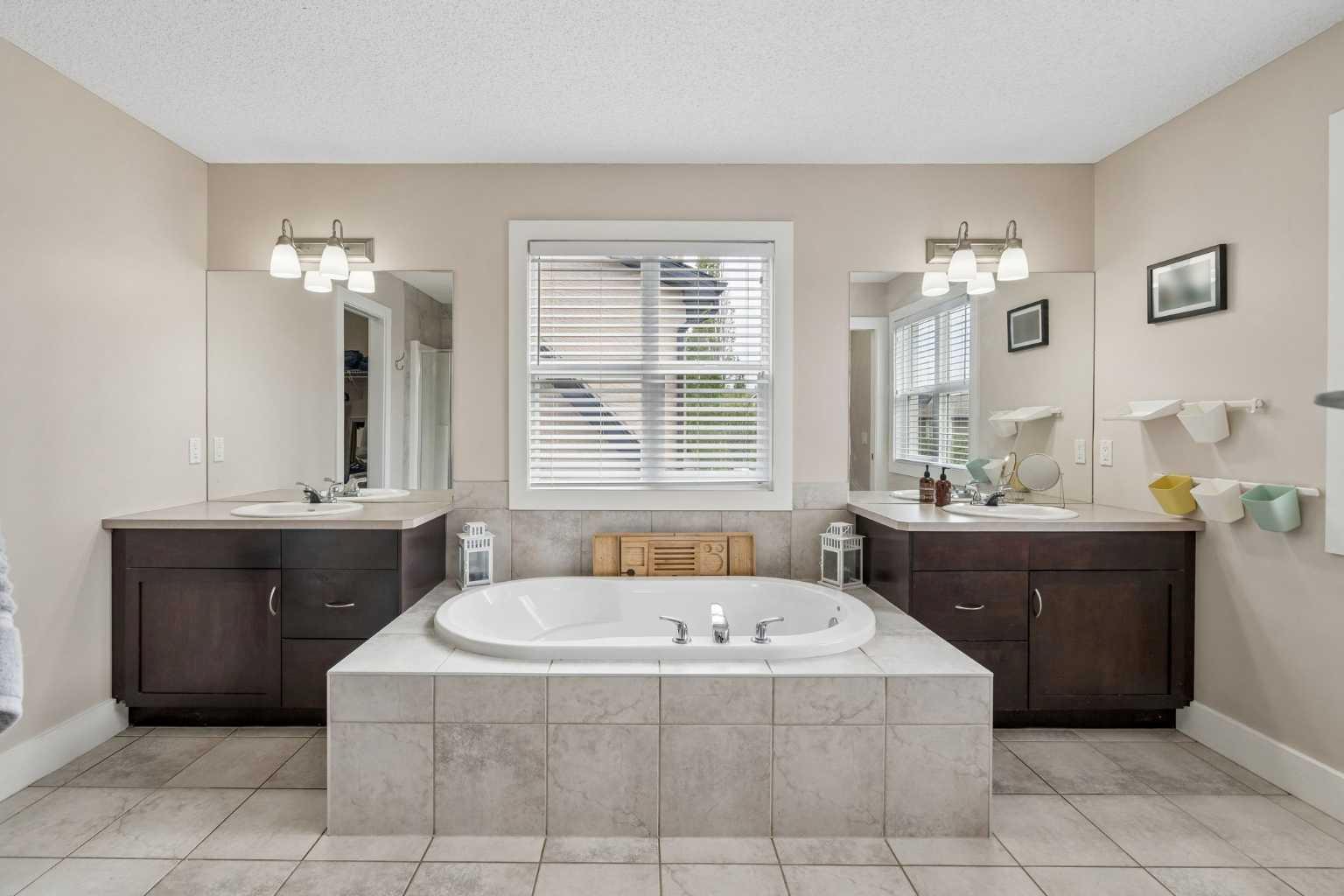 45 Mahogany Terrace SE