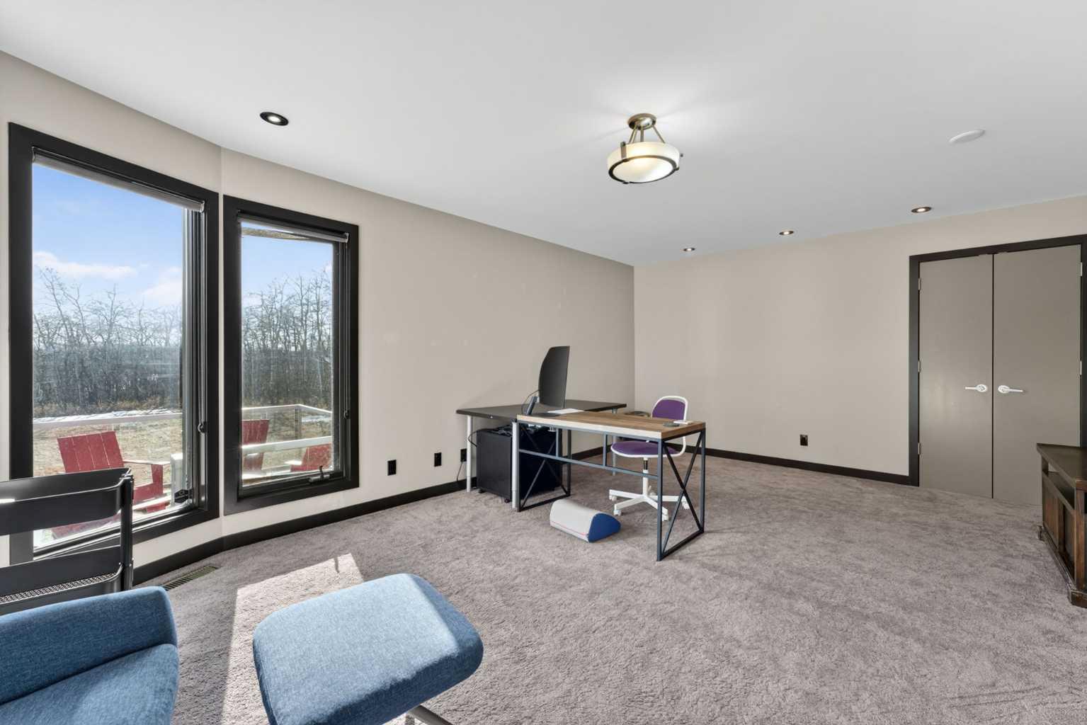 43 Westbluff Place 