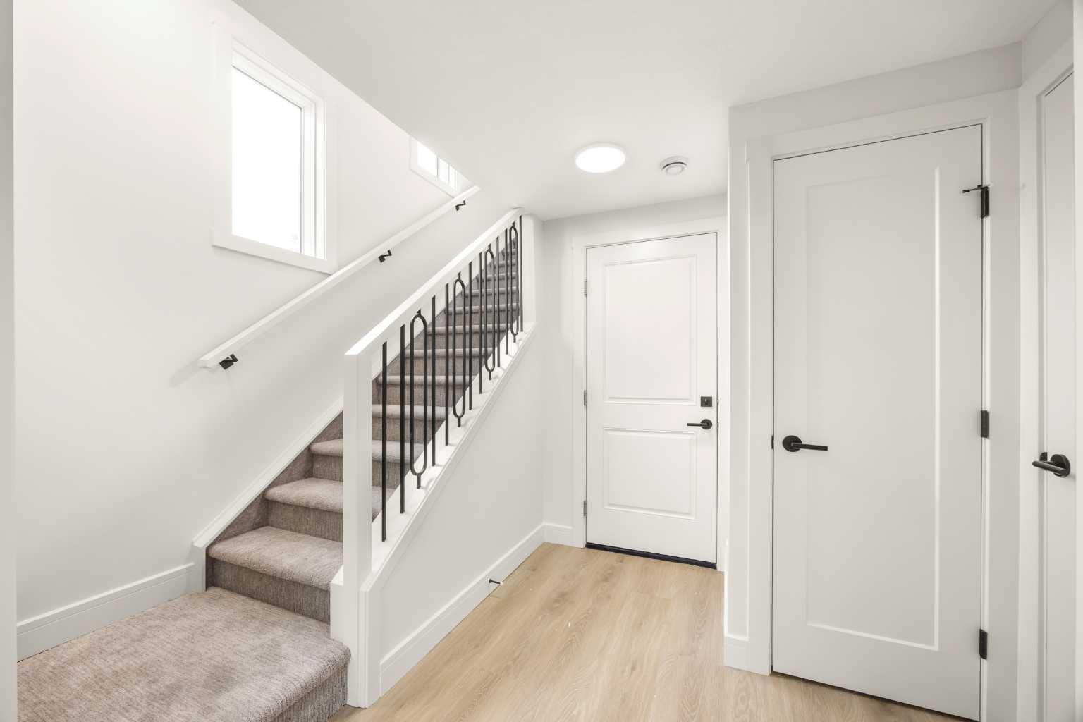 305, 67 Panatella Square NW