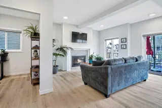 553 Baywater Manor SW