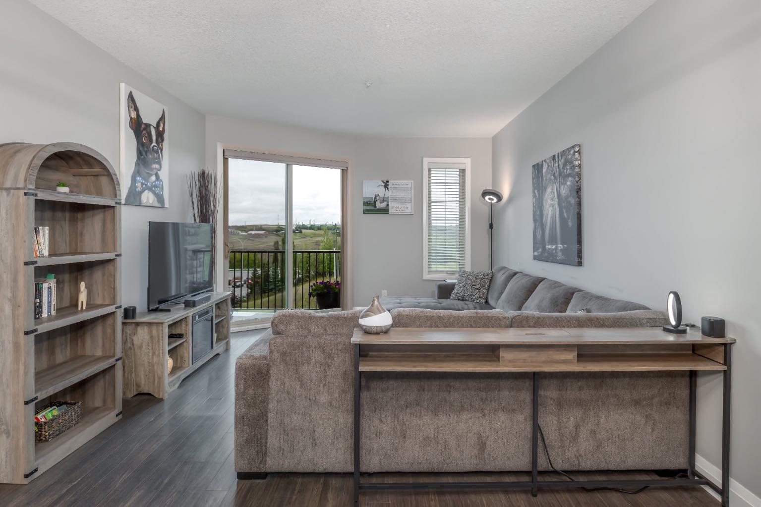 2203, 15 Sunset Square 