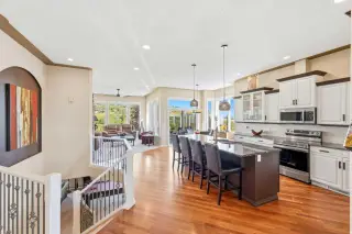 310 Gleneagles View 