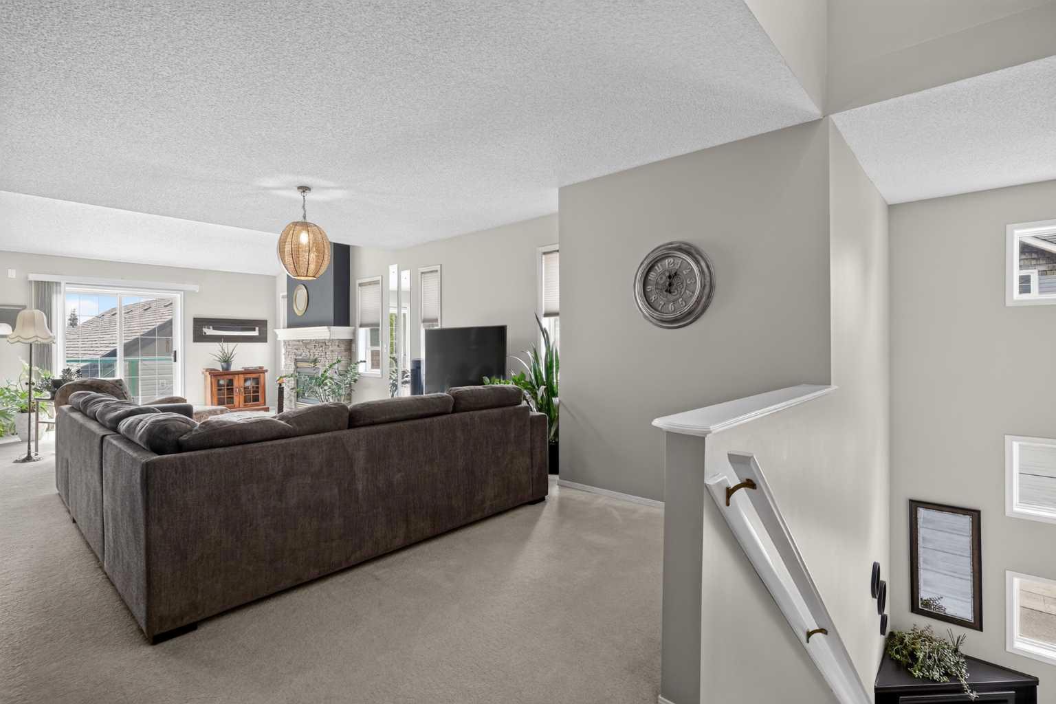 204, 39 Hidden Creek Place NW
