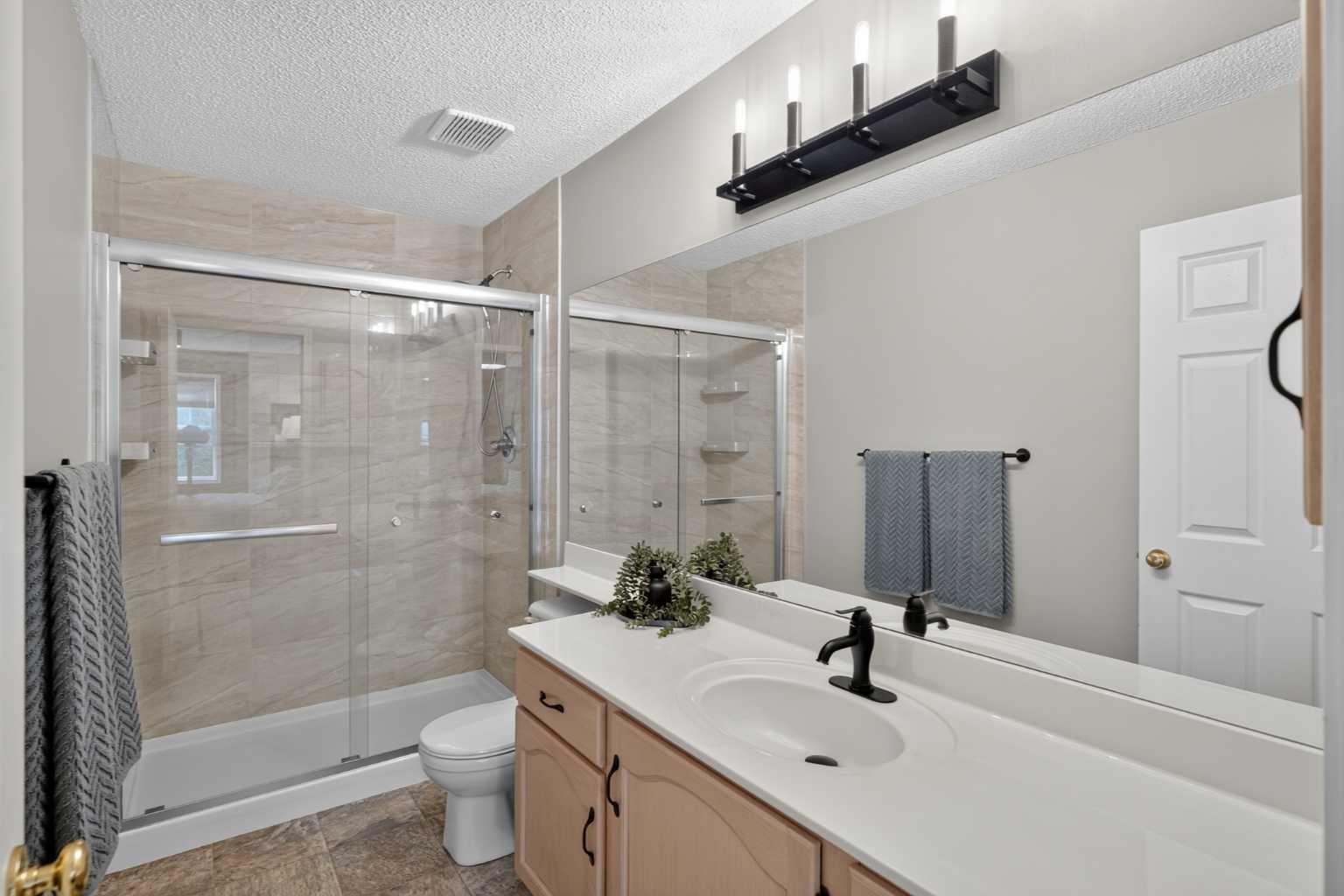 204, 39 Hidden Creek Place NW