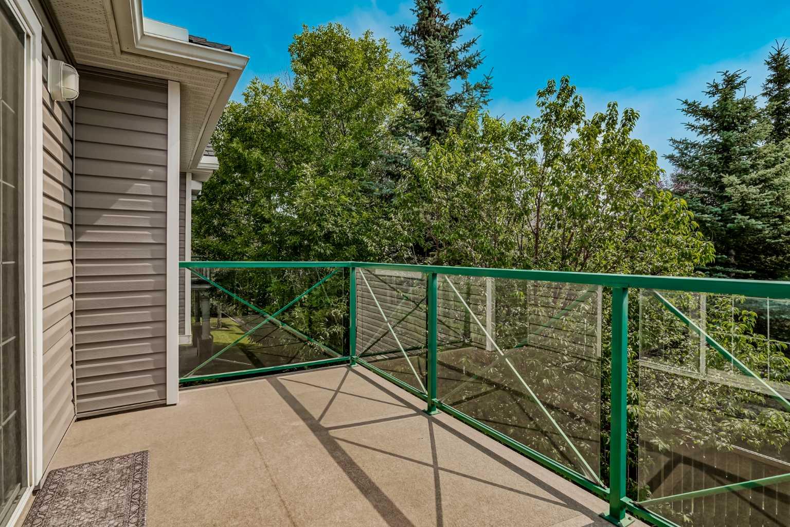 204, 39 Hidden Creek Place NW