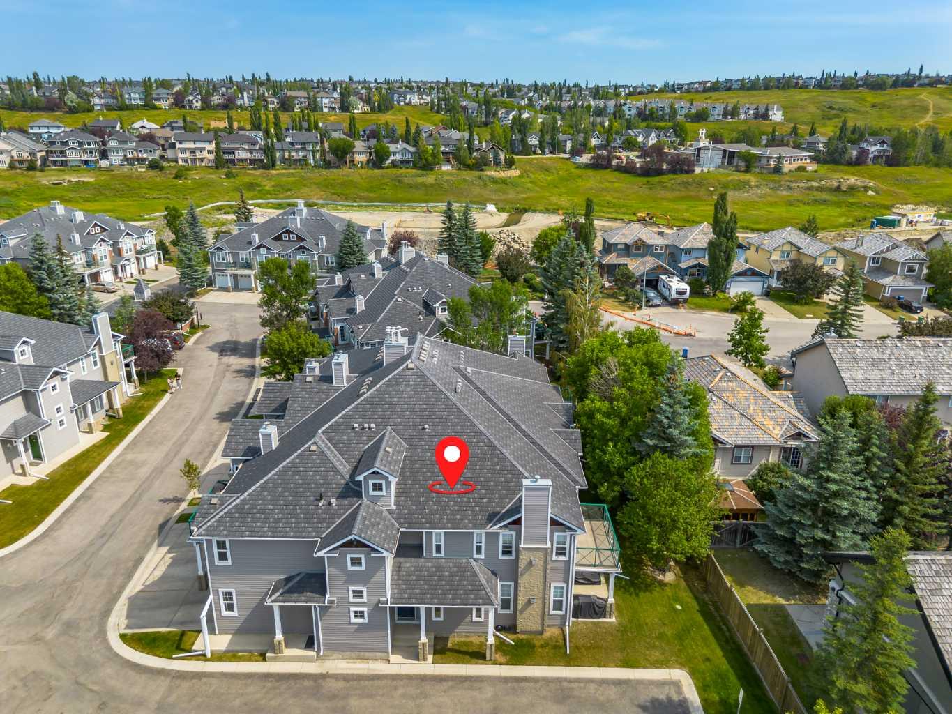 204, 39 Hidden Creek Place NW