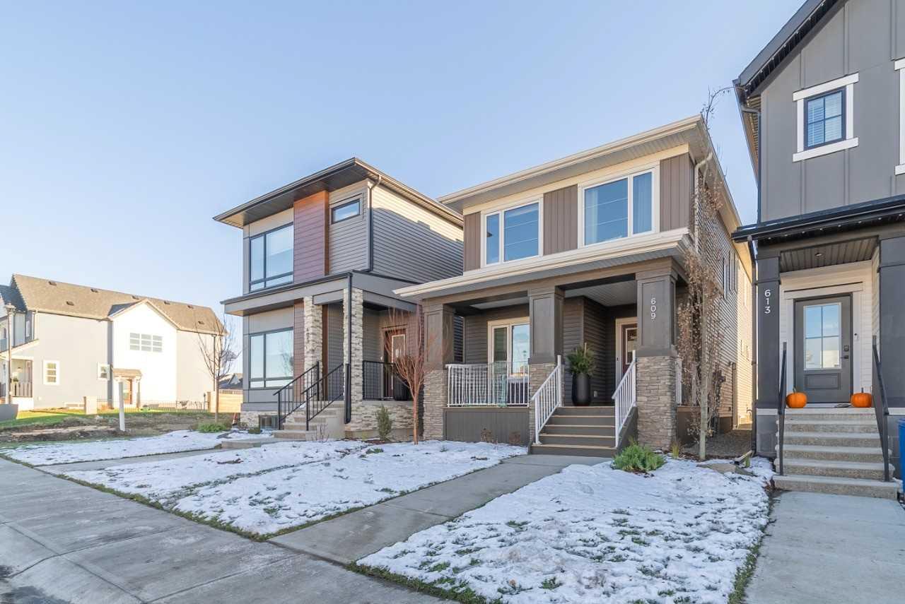 609 Lambeau Link SE