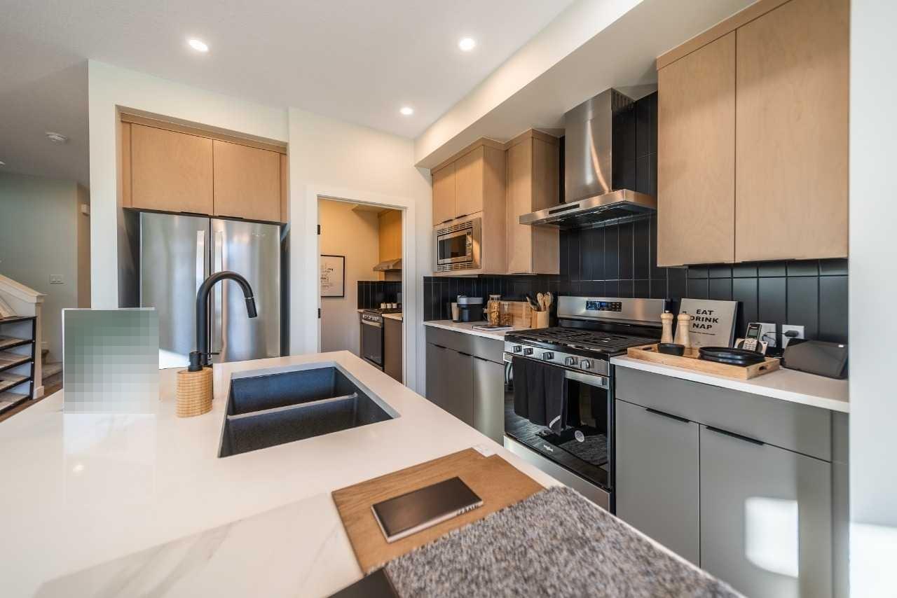 609 Lambeau Link SE