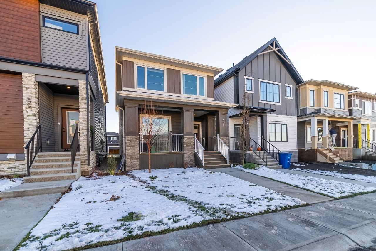 609 Lambeau Link SE