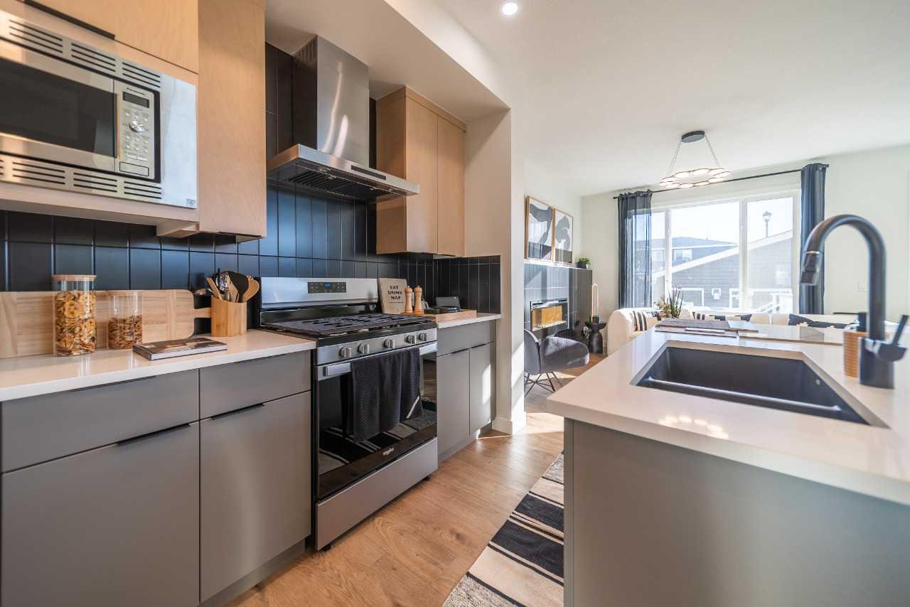 609 Lambeau Link SE