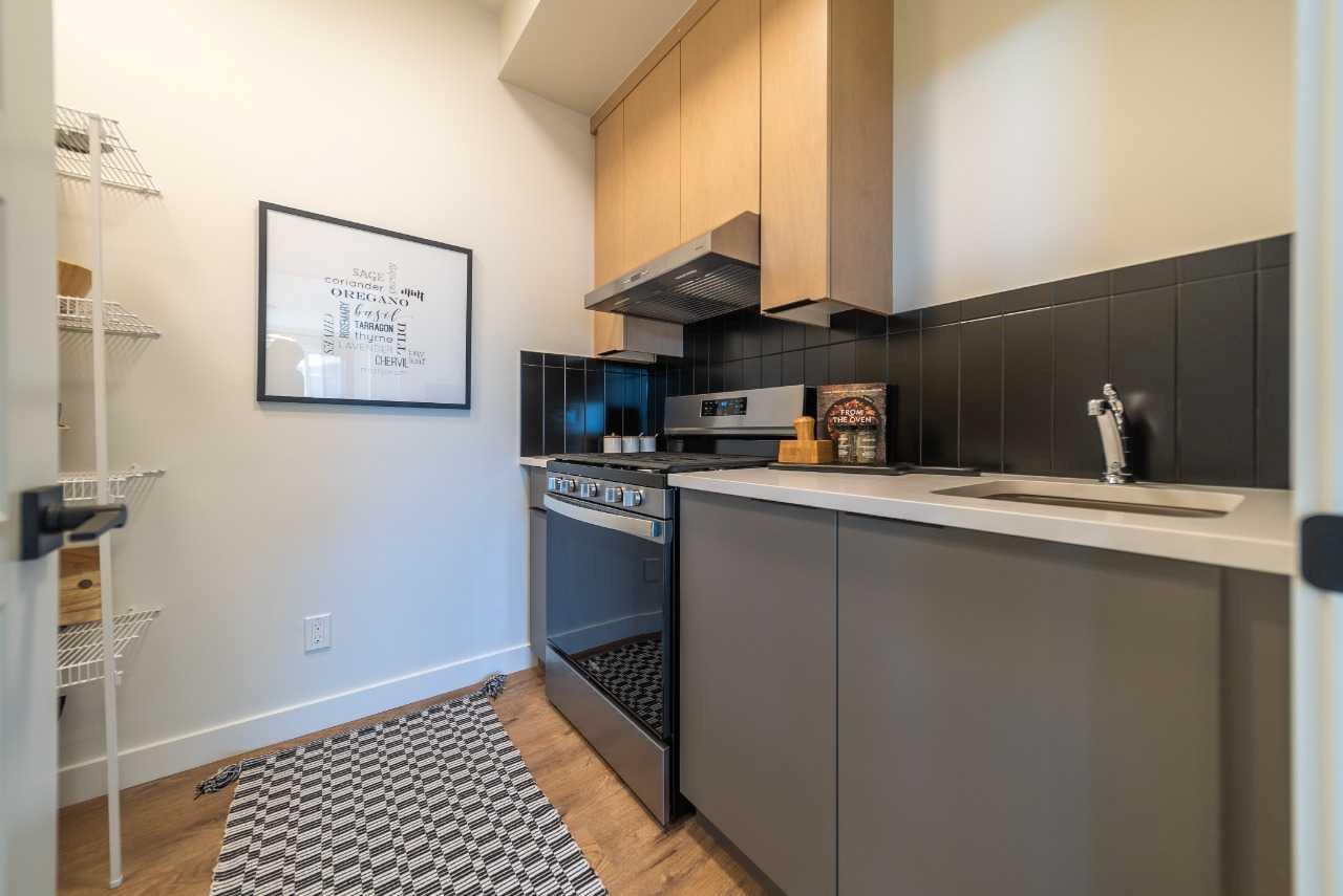 609 Lambeau Link SE