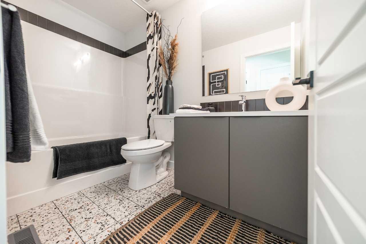 609 Lambeau Link SE