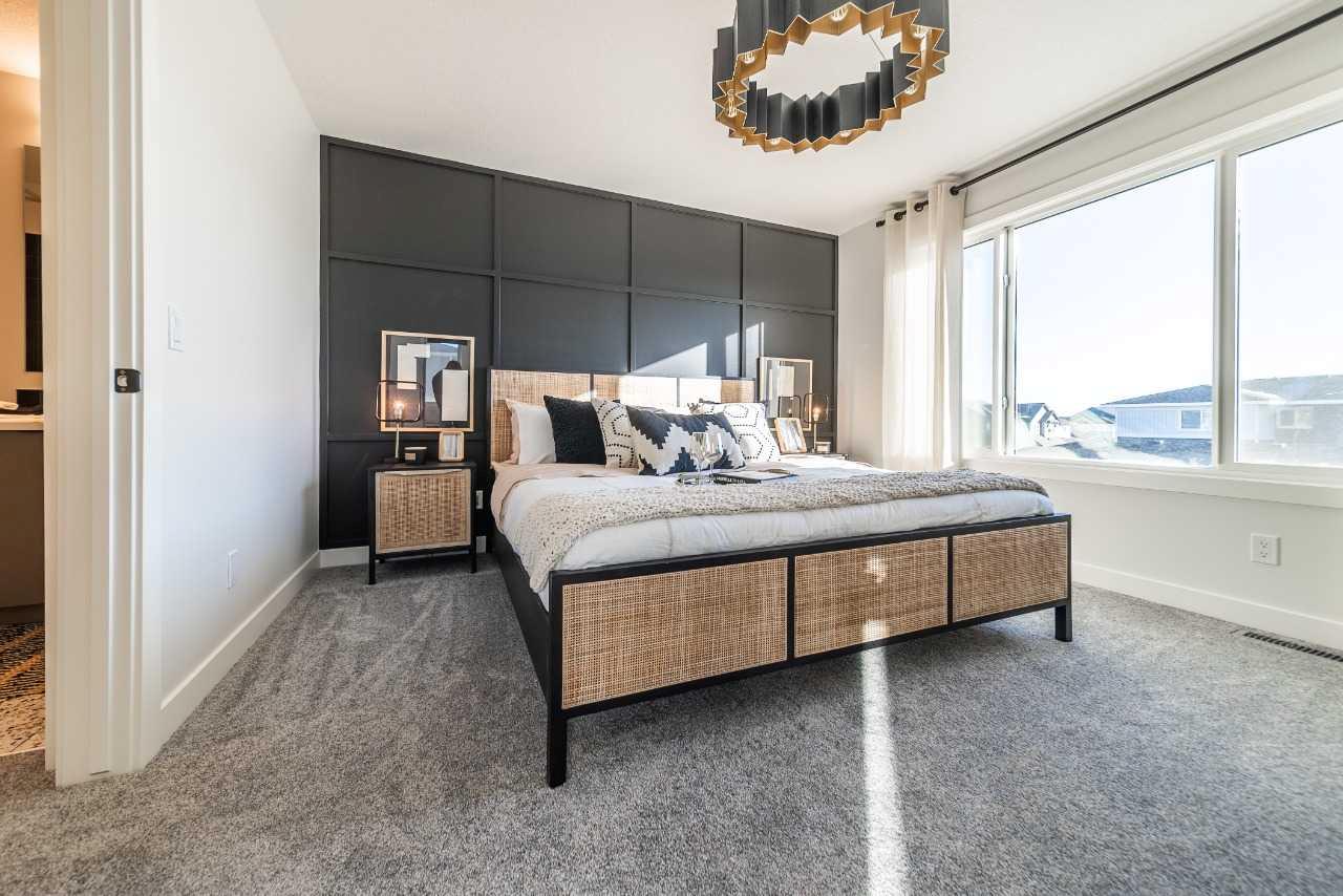 609 Lambeau Link SE