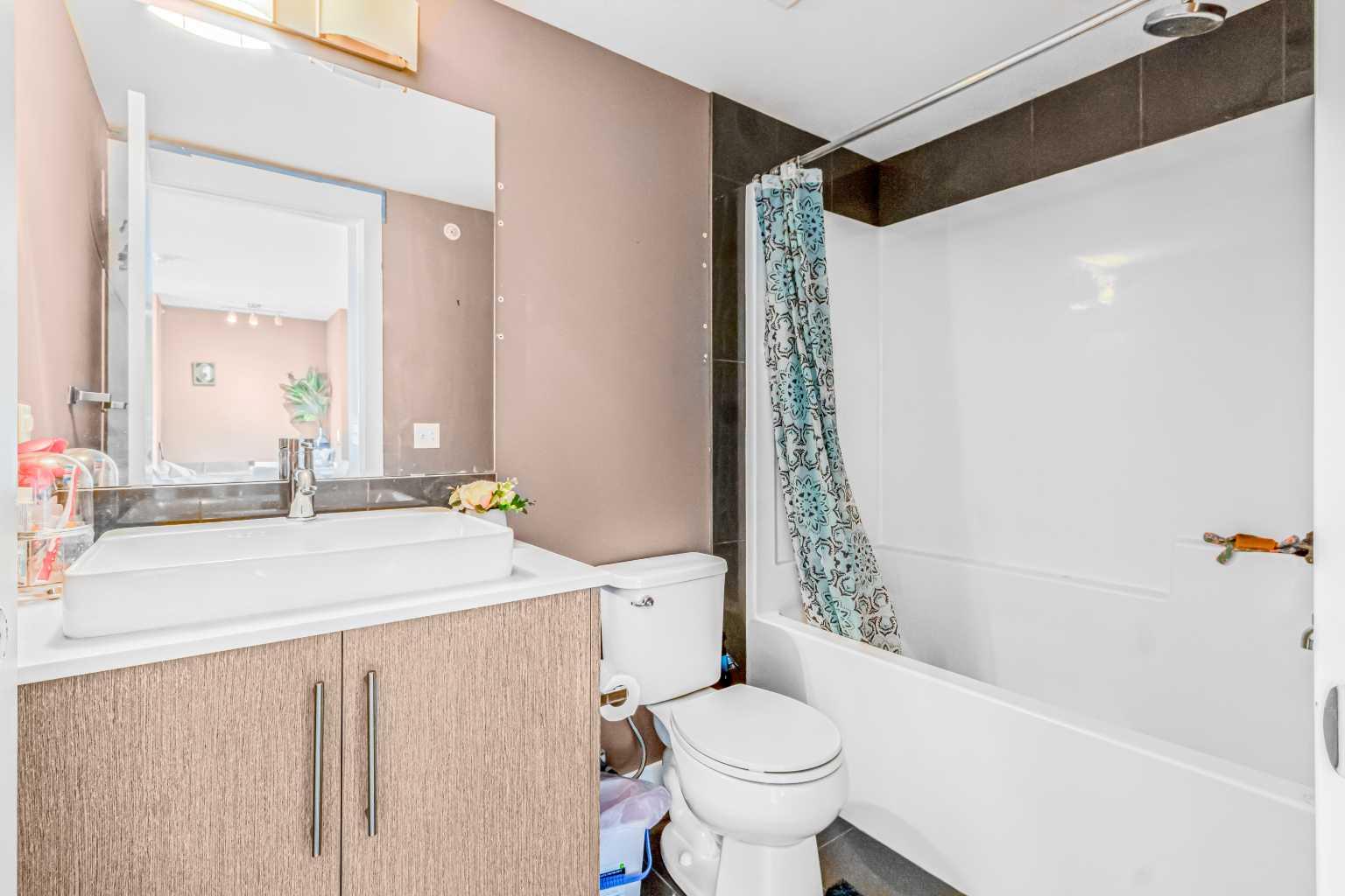 5404, 302 Skyview Ranch Drive NE