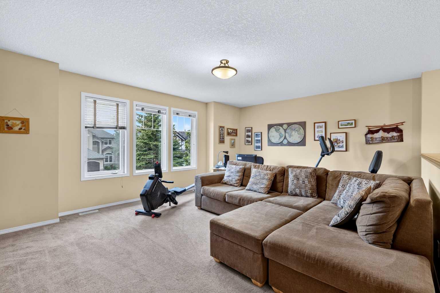 14 Evergreen Common SW