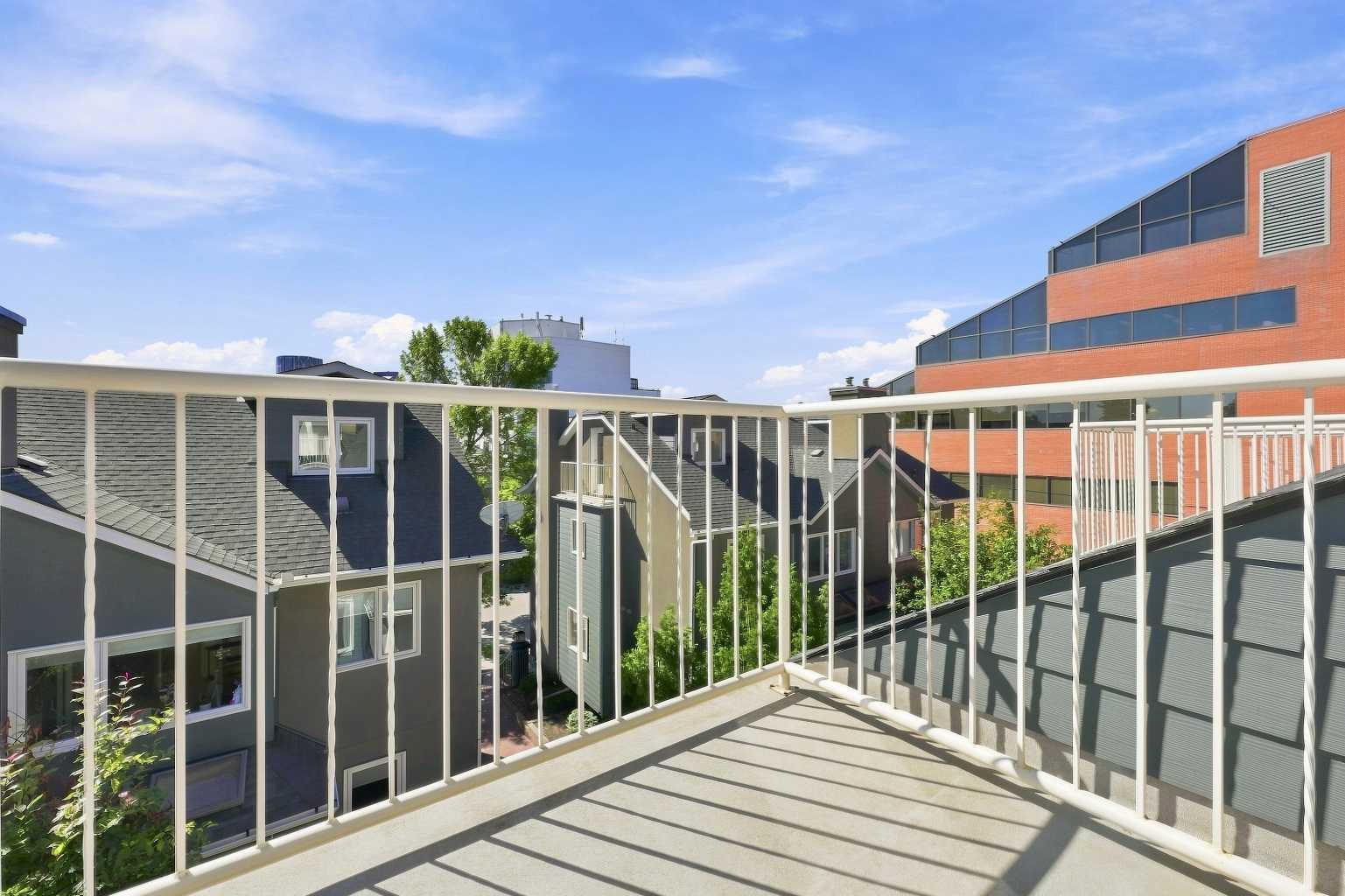 12, 110 10 Avenue NE