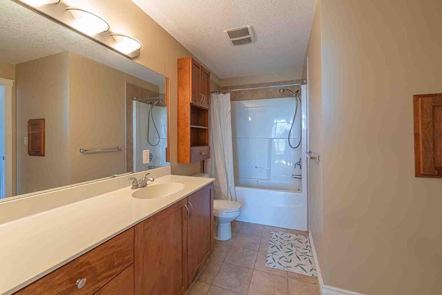 3302, 24 Hemlock Crescent SW