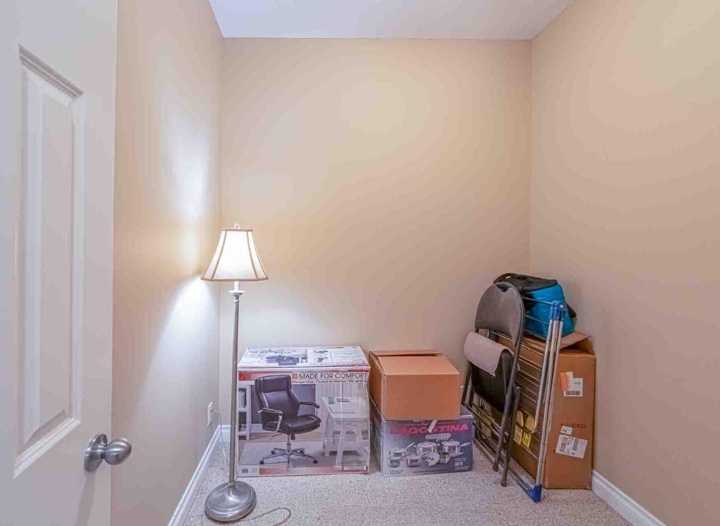3302, 24 Hemlock Crescent SW