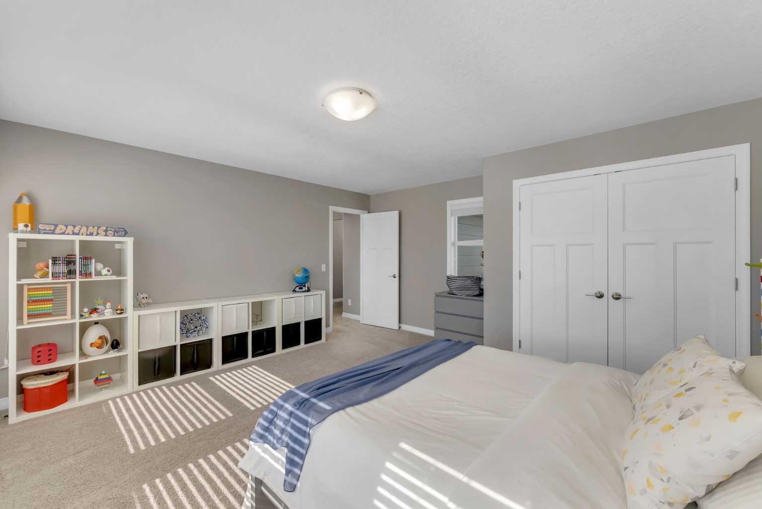 128 Ridge View Close 