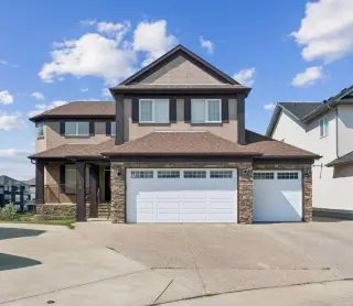 14 Taralake Cape NE