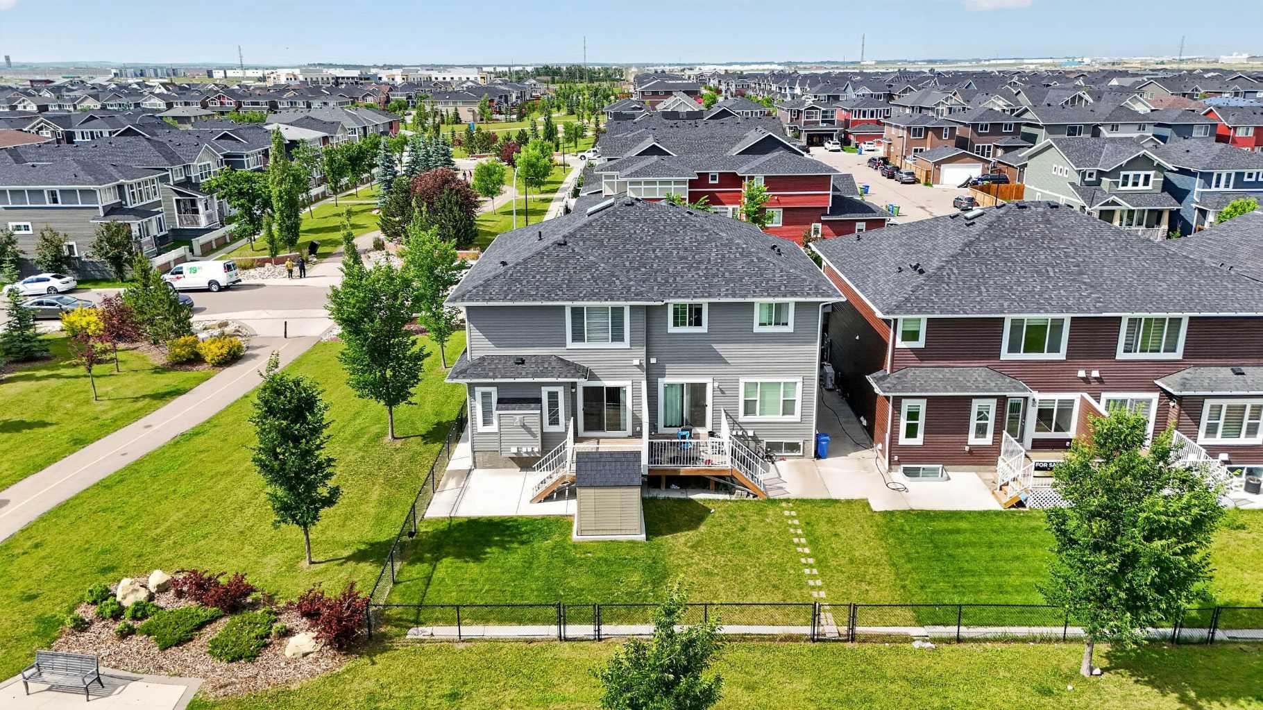 125 Redstone Common NE