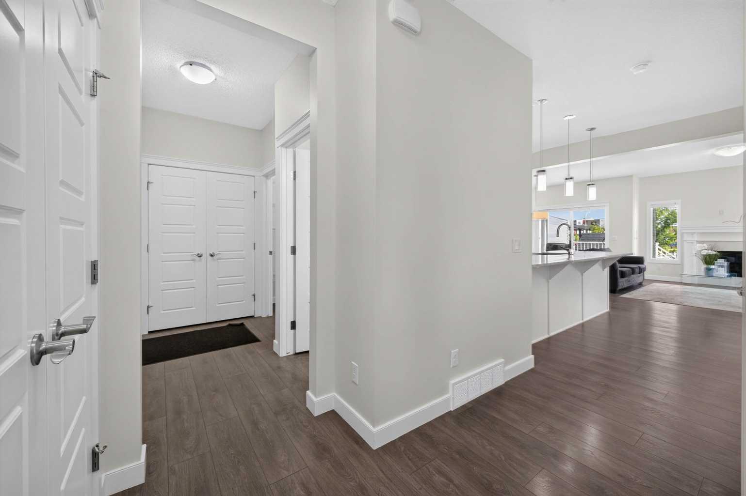 125 Redstone Common NE