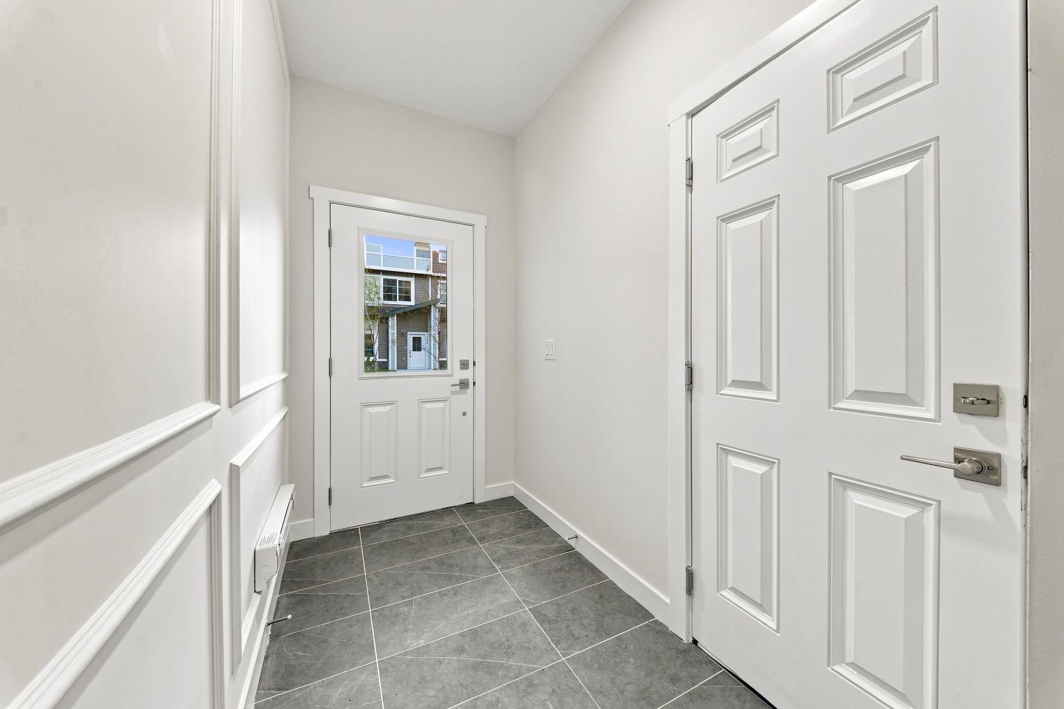 225, 75 Cornerstone Row NE