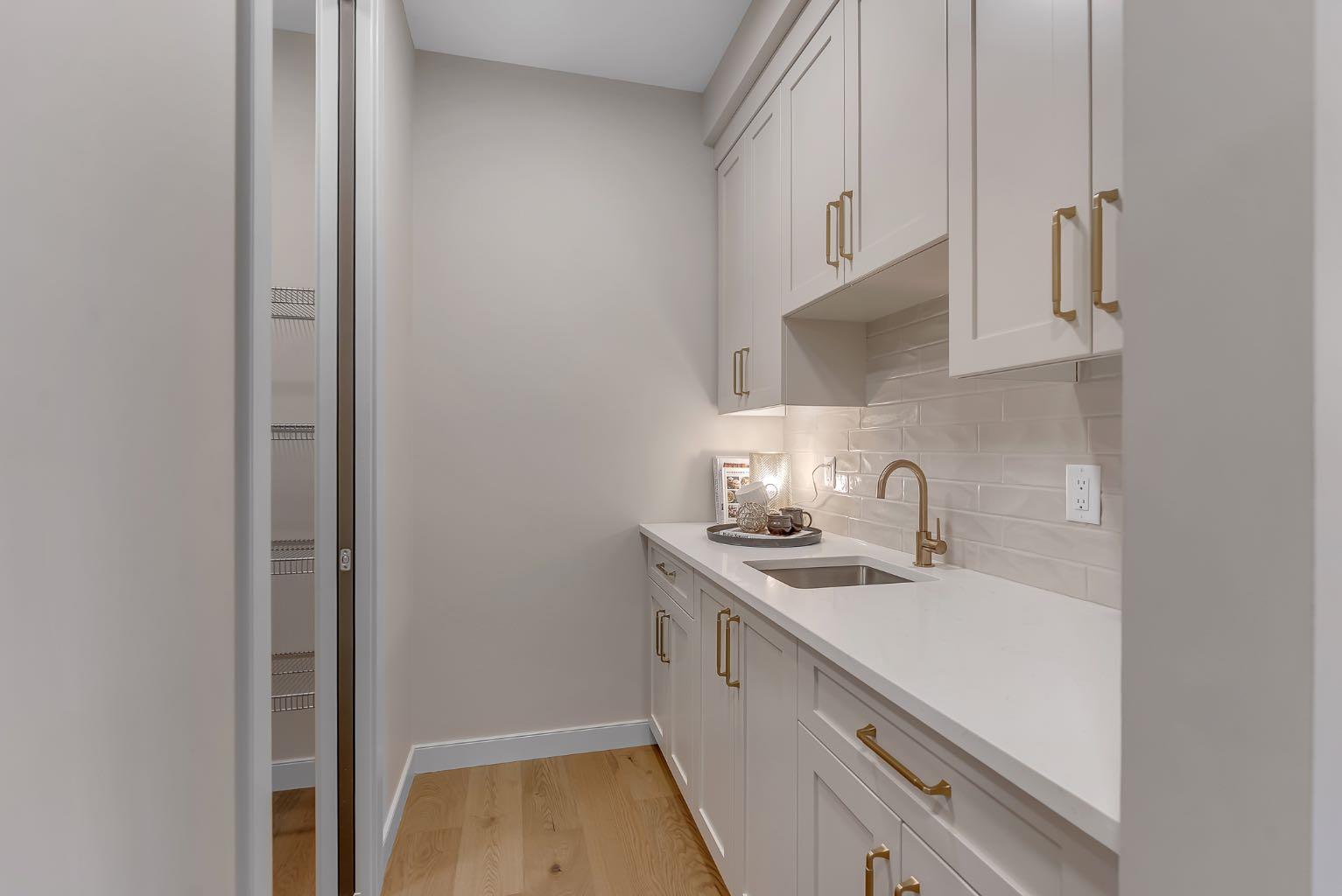 969 South Shore Terrace 
