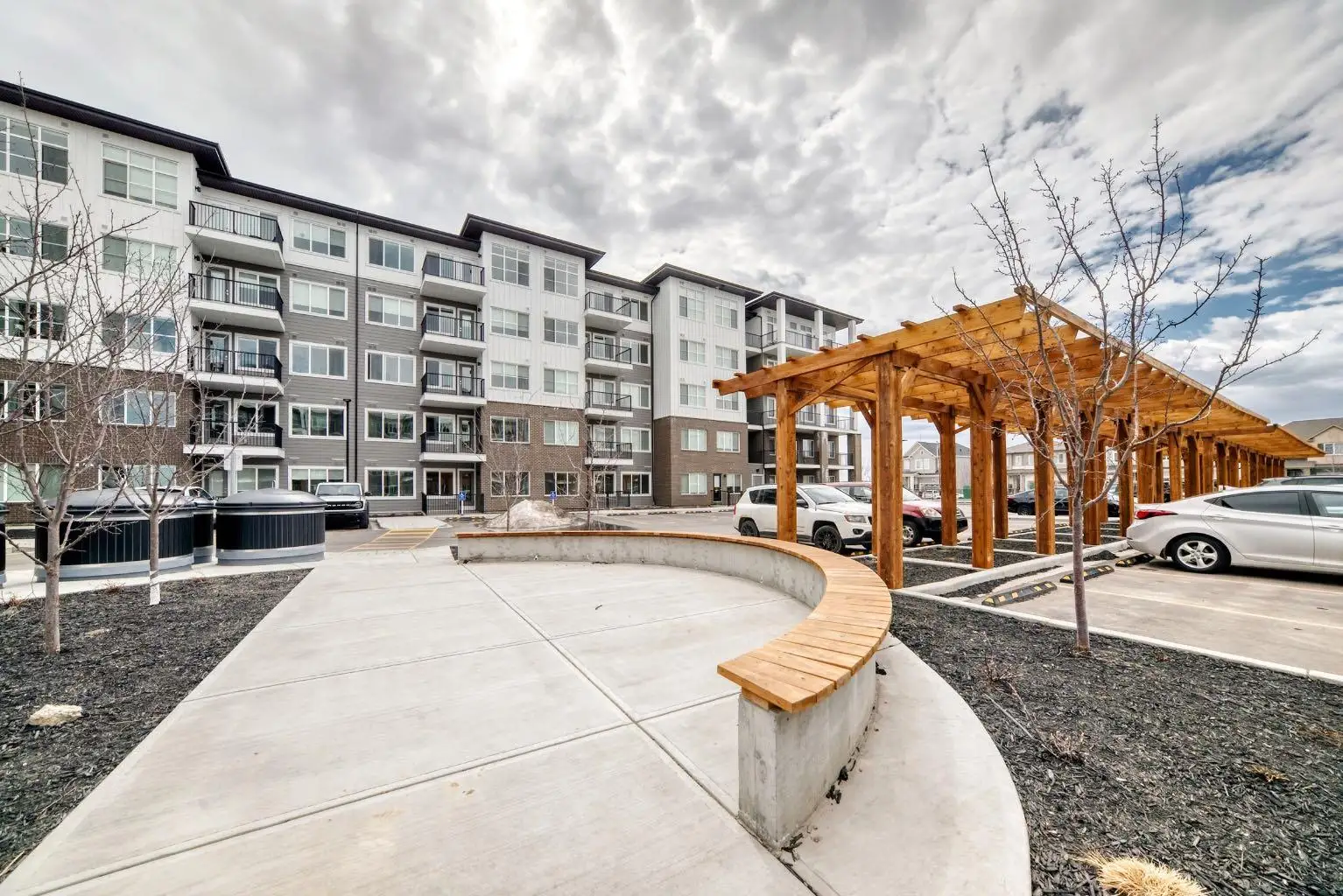 2210, 44 Skyview Parkway NE