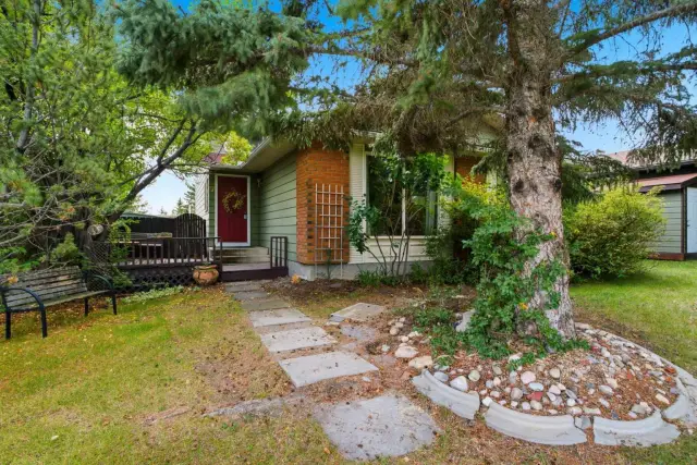 7 Glenport Road E
