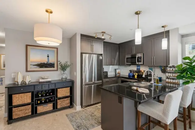 6114, 155 Skyview Ranch Way NE