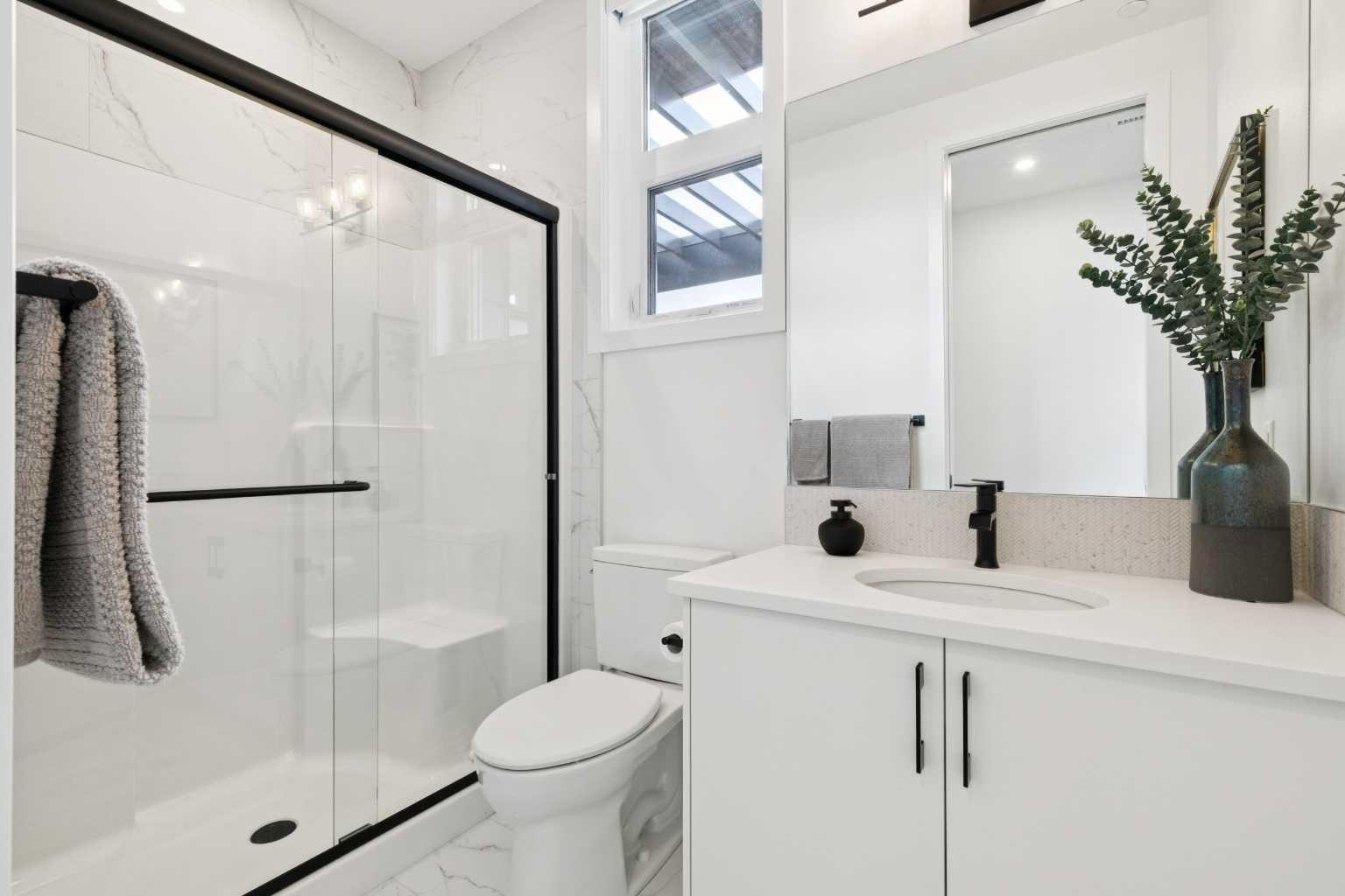 301, 120 Marina Cove SE