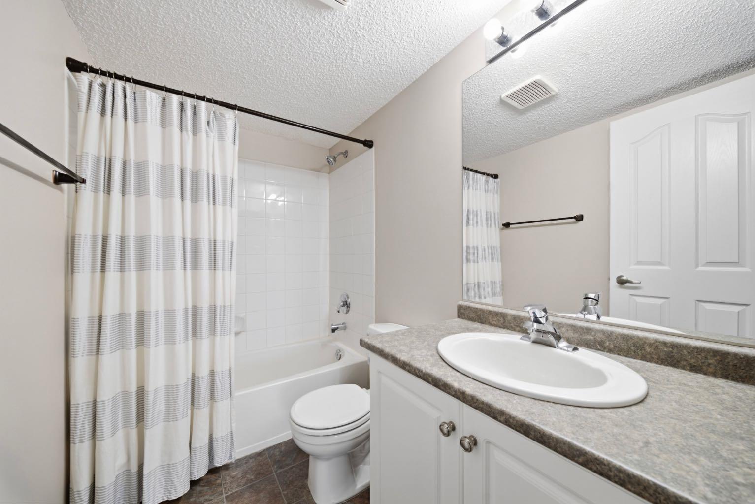 208, 3208 Valleyview Park SE