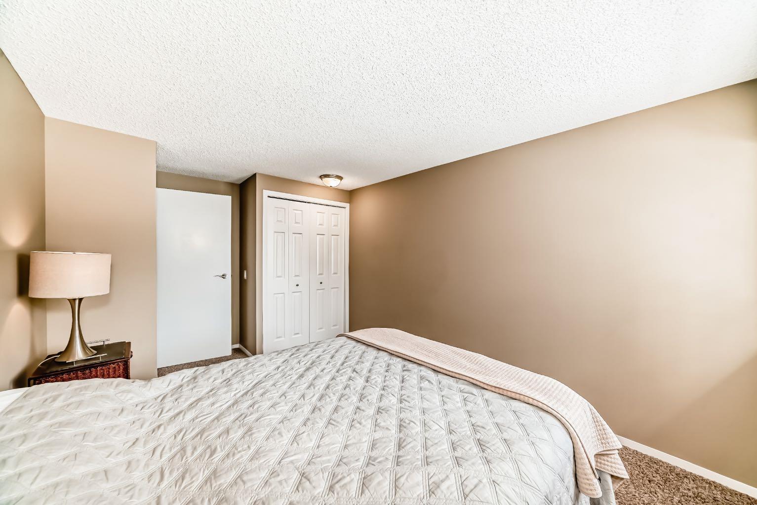 407 Point Mckay Garden NW