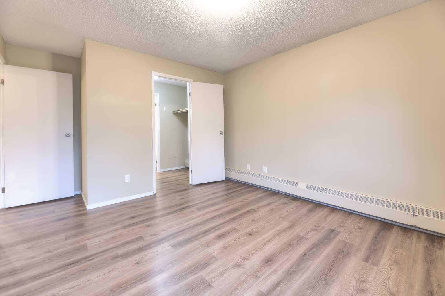 401, 727 56 Avenue SW