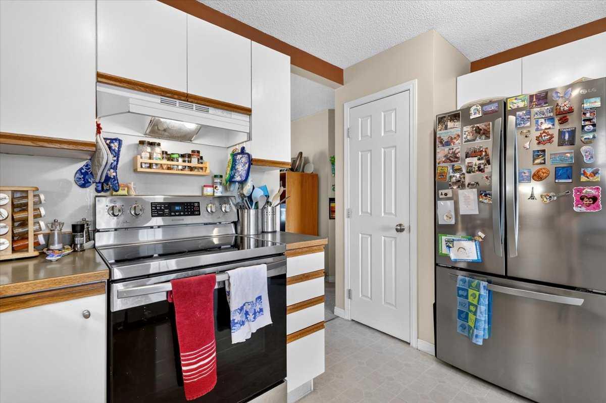 6 Harvest Grove Green NE
