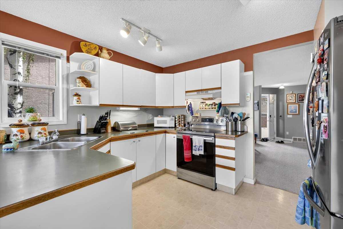 6 Harvest Grove Green NE