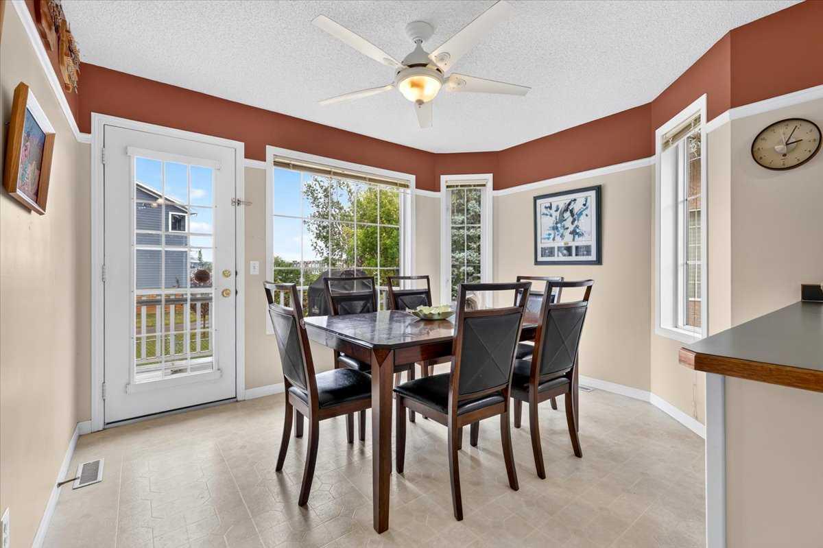 6 Harvest Grove Green NE