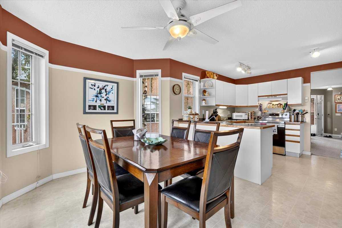 6 Harvest Grove Green NE