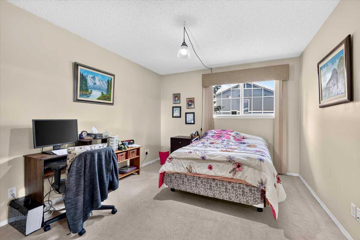 6 Harvest Grove Green NE