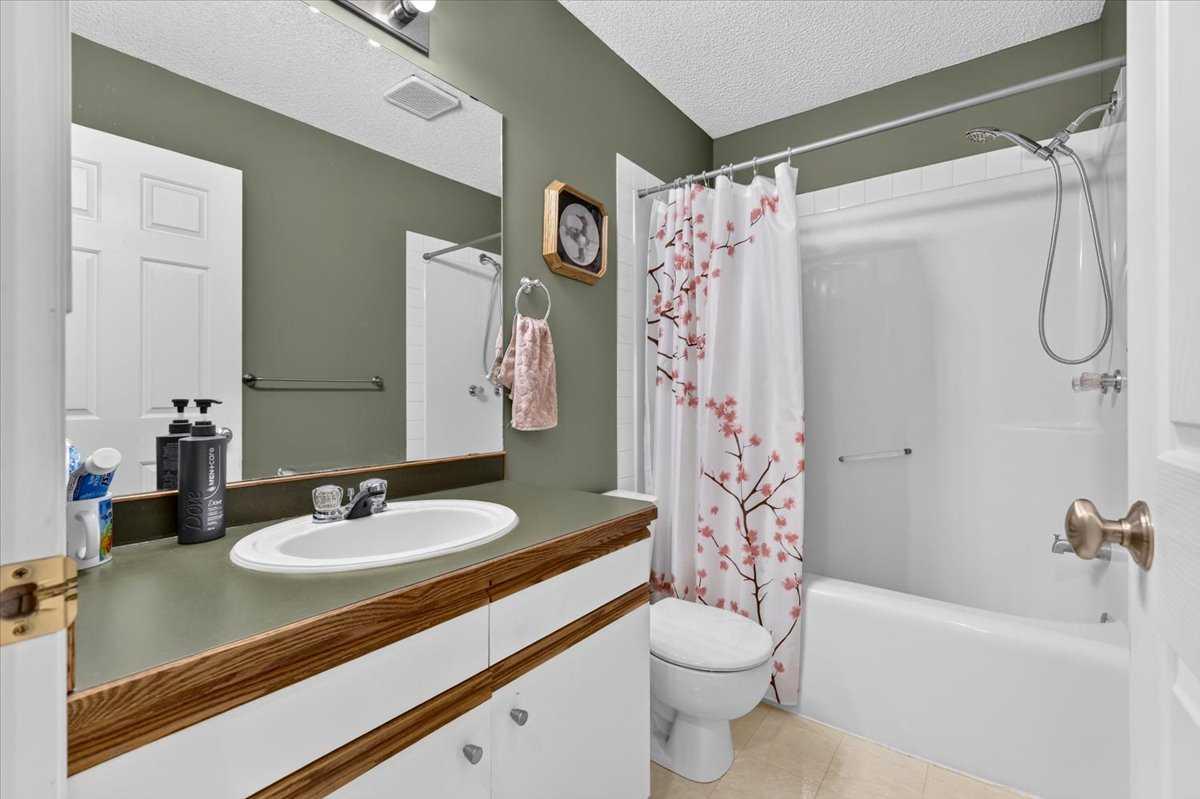 6 Harvest Grove Green NE