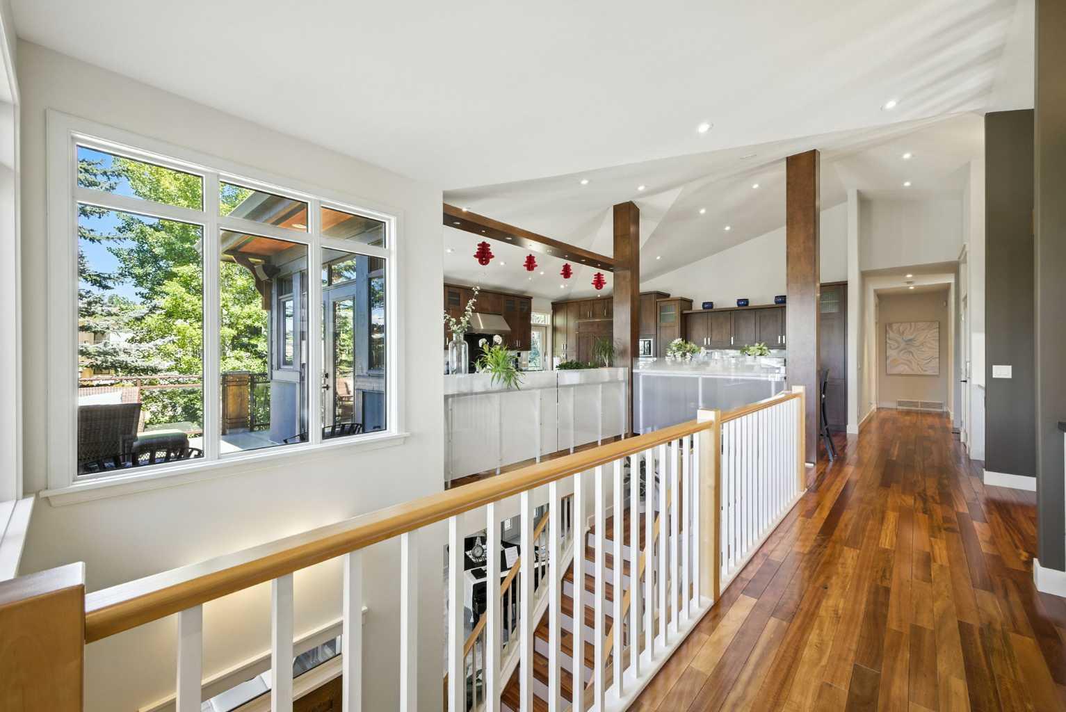 16 Spring Valley Lane SW