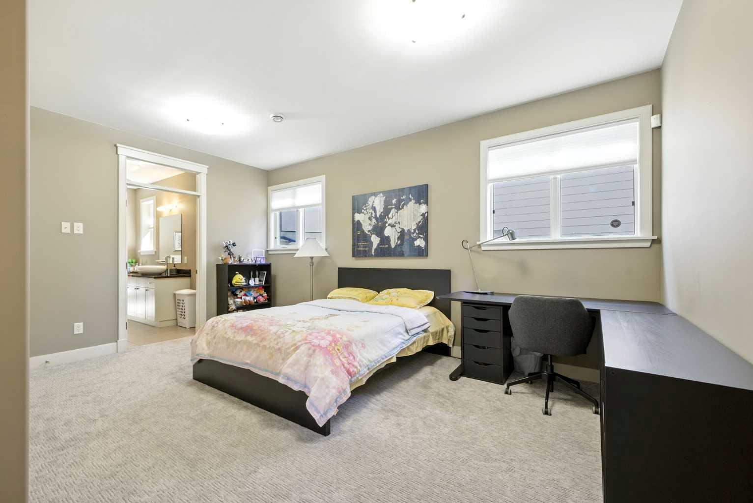 16 Spring Valley Lane SW